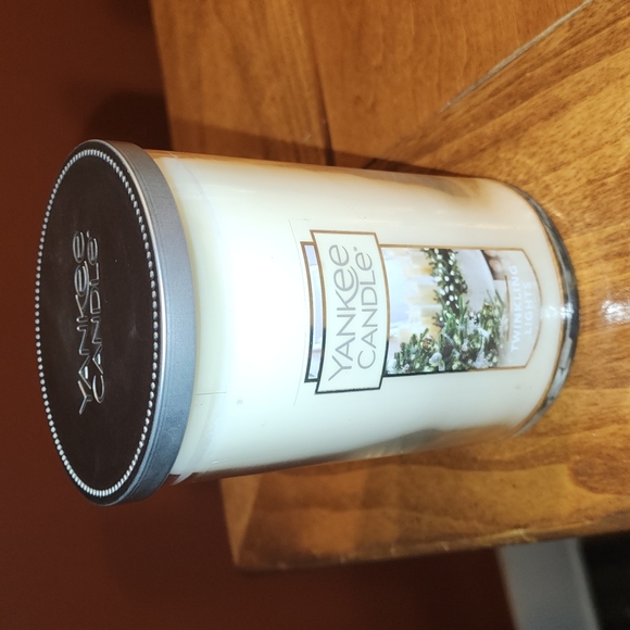 Yankee Candle Accents Yankee Candle 22oz Poshmark